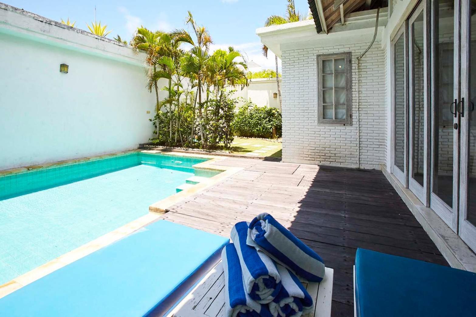 Artemis Villa Hotel Seminyak Exteriör bild