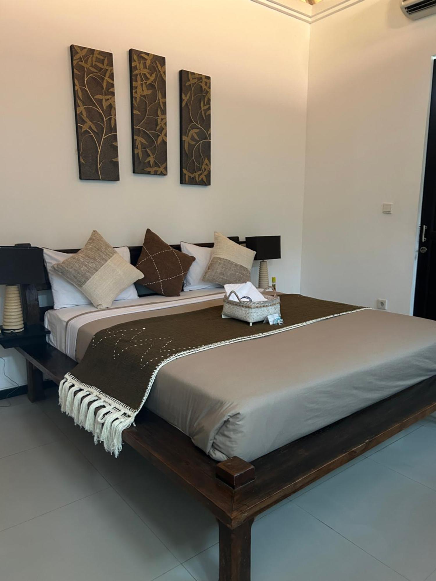 Artemis Villa Hotel Seminyak Exteriör bild