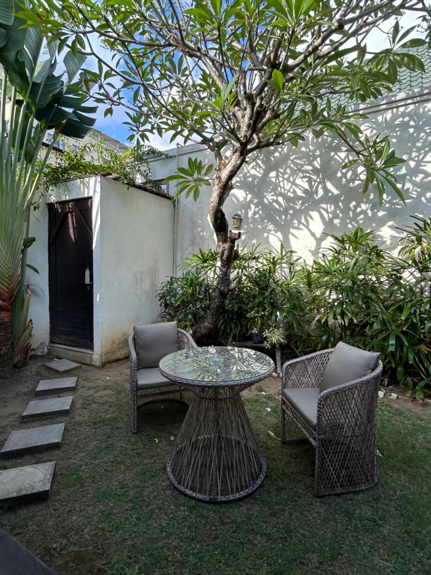 Artemis Villa Hotel Seminyak Exteriör bild