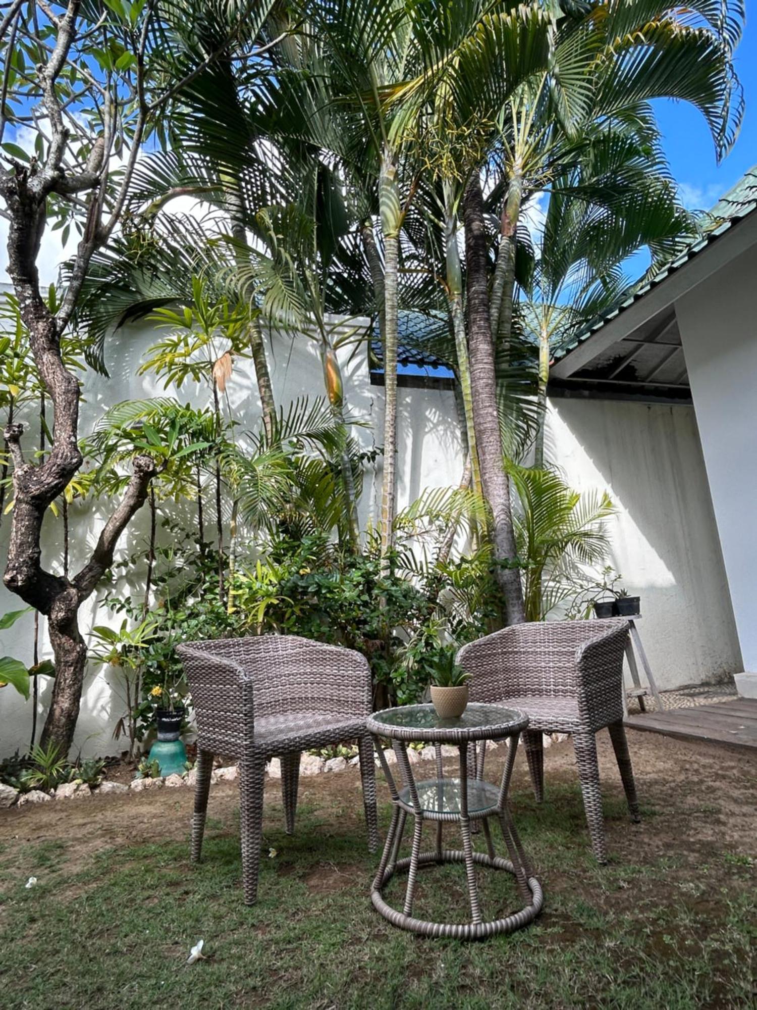 Artemis Villa Hotel Seminyak Exteriör bild