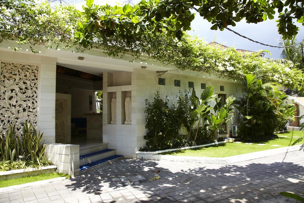 Artemis Villa Hotel Seminyak Exteriör bild